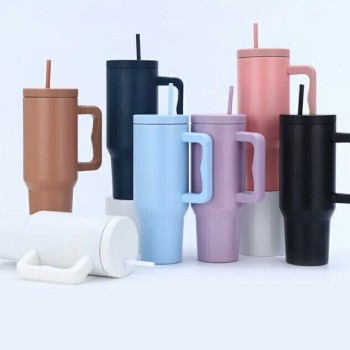 COPO TÉRMICO COM TAMPA  DE ROSCA 